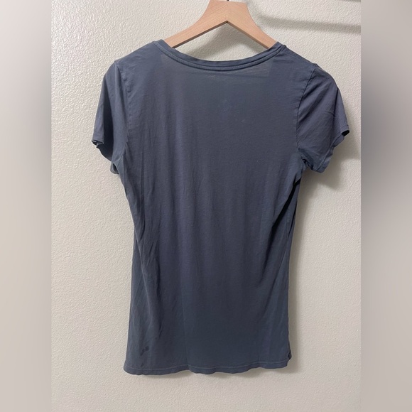 Everlane Women’s V-Neck Supima Cotton Tshirt Blue Small - Picture 3 of 6